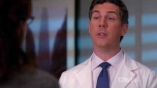 30 Rock: Liz dances for her flu shot 