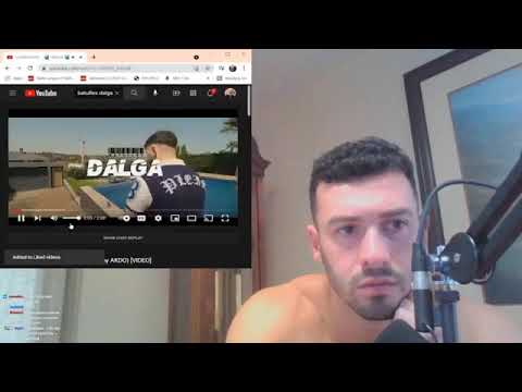 EGE FİTNESS BATUFLEX DALGA İZLİYOR/DİNLİYOR