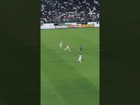 Arek MILIK’s control 🧲⚽️