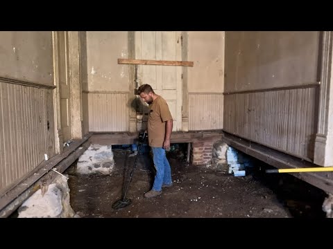 Major Trash Clean Up Leads To Metal Detecting Under 140 Year Old House!