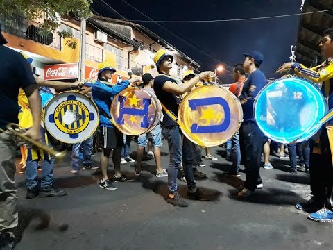 "Olimpia Asunción - Sportivo Luqueño 3-2 22.10.2017 Hinchada de Luque República de la Murga" Barra: Chancholigans • Club: Sportivo Luqueño