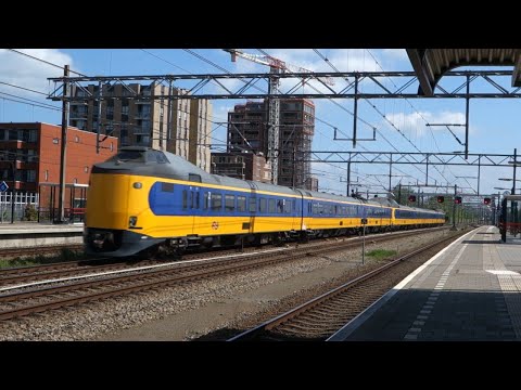 7 bakken ICMm komt door station Woerden