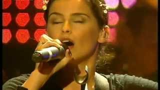 Nelly Furtado - Explode, Live @ Comet