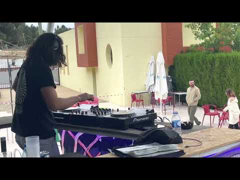 Alienn Live 4 June 2022