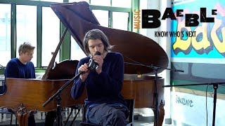 Mansionair Performs &quot;Violet City&quot; || Baeble Music