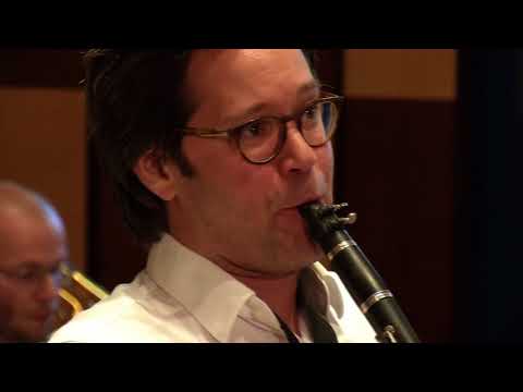 Avalon by The Ramblers featuring David Lukács on clarinet
