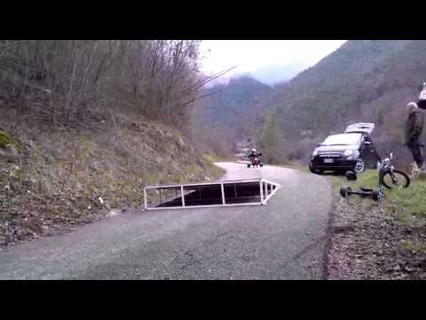 Jump test salto slider in val di Prada Schievenin, by Missilistica Stradale e S'Ciantis