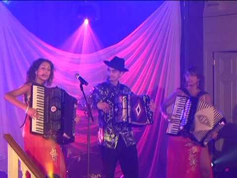 IRMAOS JUSTINO (DESGARRADA DO NORTE ) RICARDO STUDIO