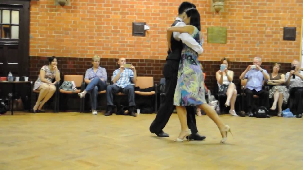 Argentine Tango Classes London by Cristian Petitto