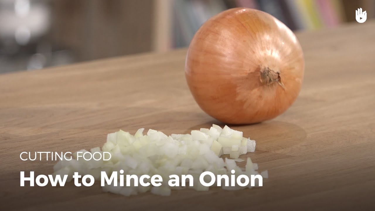 How to mince an onion Learn to Cook Sikana