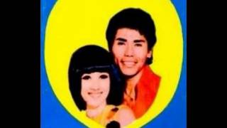 Download lagu Titiek Sandhora & Muchsin - Cinta Tak Bertepi mp3