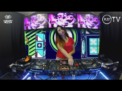 CHRISTY MILLION - Live @PLAY TV 30.03.2016