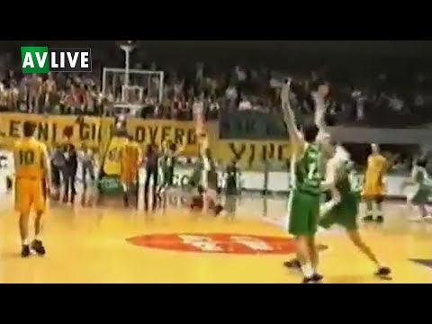 Scandone Avellino, 18 anni fa la bomba di Capone allo scadere