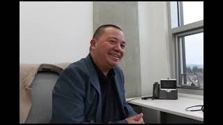 Jasper chats with Stephen Andrada who moved to Canada in 2011 with his wife and two kids. He settled in Burnaby and has a background in human resources and teaching. Stephen is passionate about connecting with newcomers to Canada and providing them with integration support; and shares the challenges he faced in his career transition and adapting and upskilling to find employment aligned with his background.