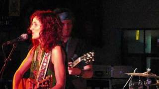Patty Griffin - We Shall All Be Reunited - Floore&#39;s Country Store, Helotes, TX - Apr 28, 2009
