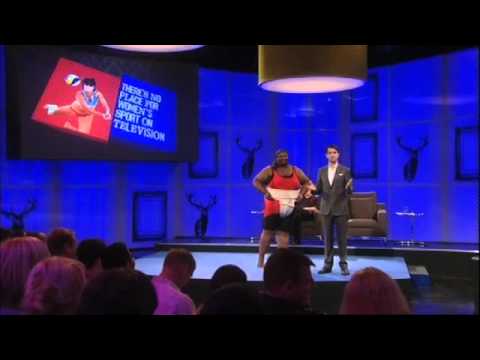 Jimmy Carr argumentuje proti ženskému sportu v televizi