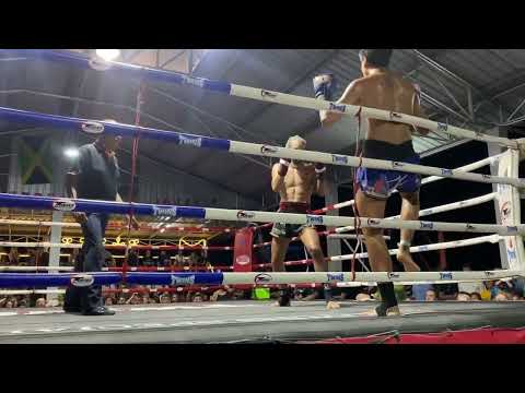 Knee knockout at Phangan