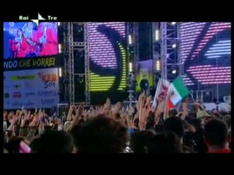 la banda musicale suona il mondo che vorrei vasco rossi