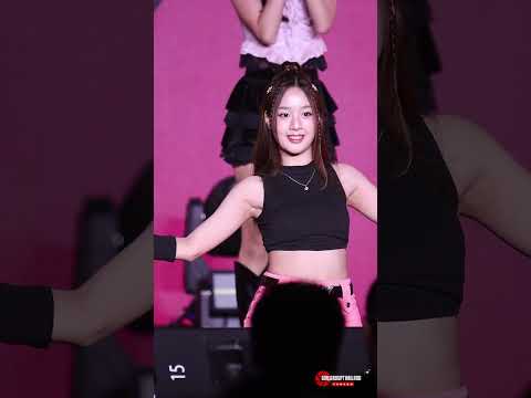 Ni The Glass Girls 'Warm Winter' 4K Fancam | Peach you 6th Main Single Come Back Stage 250914