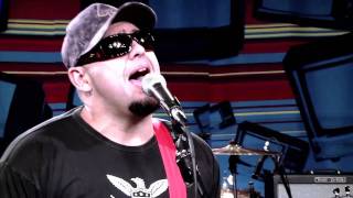 Raimundos em "Me lambe" no Estúdio Showlivre 2011