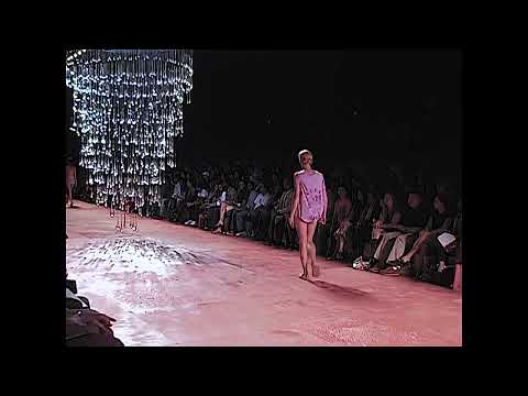 SEPT  10, 2005 ROSA CHA RUNWAY FASHION SHOW AT NEW YORK FASHION WEEK