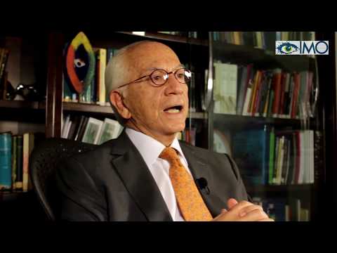 Por que meus olhos lacrimejam o tempo todo, especialmente meu olho esquerdo?