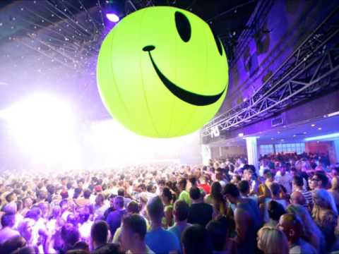 nicole moudaber@live carl cox space