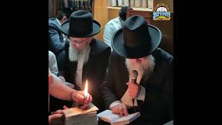 שמעו נא אחינו בית ישראל I מרן הראשון לציון הגאון רבי דוד יוסף מקונן על חורבן בית מקדשנו. ט' אב תשפ"ה (מוסדות יחווה דעת) - התמונה מוצגת ישירות מתוך אתר האינטרנט יוטיוב. זכויות היוצרים בתמונה שייכות ליוצרה. קישור קרדיט למקור התוכן נמצא בתוך דף הסרטון