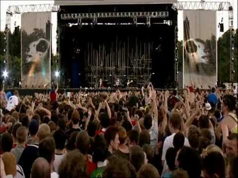 Red Hot Chili Peppers - Intro - Live at Slane Castle [HD]