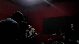 Download lagu Rushy Island - Awan Hitam Cover By Ahuy Band mp3