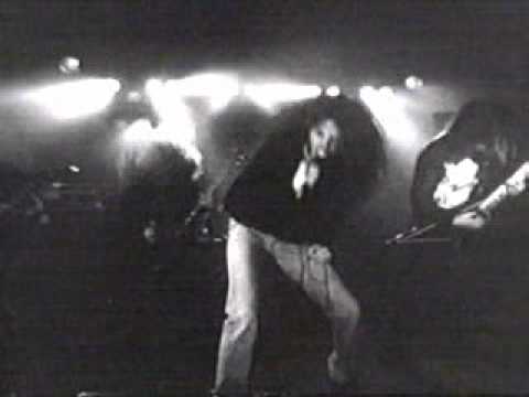 Videoclip de Staring Through the Eyes of the Dead (Live) — Cannibal Corpse