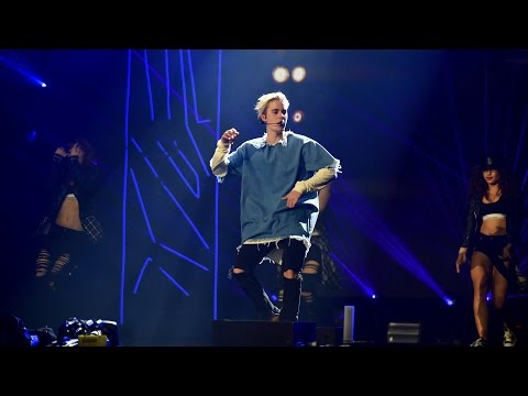Justin Bieber - What Do You Mean? (Radio 1's Teen Awards 2015)