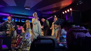 Dream Train slipping into Celebration of the lizard (Doors)