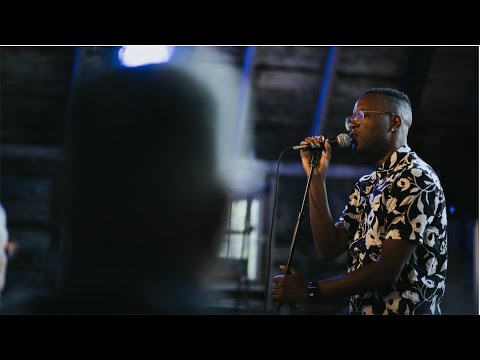 Michael Mayo Trio in Concert