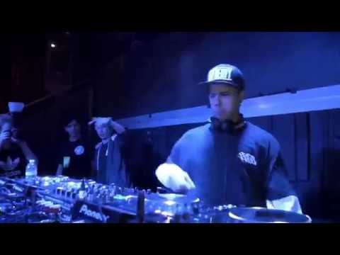 Crazy DJ - Mining meme