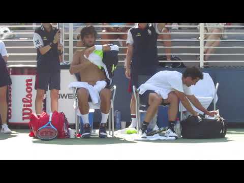 Feliciano Lopez changing shirt in R1 of double USO 29/08/2018