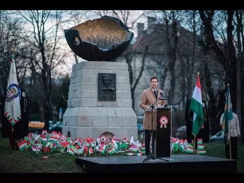 Gulyás Gergely a II. kerületi önkormányzat által az...