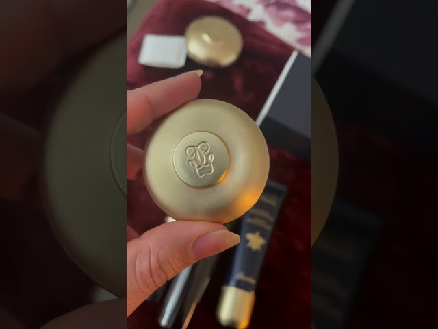 Vídeo relacionado con GUERLAIN ORCHIDEE IMPERIALE TRATAMIENTO FLUIDO 30ML