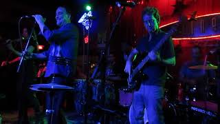 Poi Dog Pondering &quot;Watermelon Song&quot;