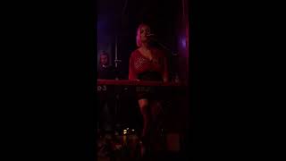 The Moments I&#39;m Missing - Nina Nesbitt sub. español (Live at Great Scott, Boston)