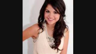 Selena Gomez !!!!!!!!  A siete metros (Ricardo Arjona)