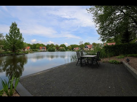 Vakantiehuisje in Drenthe aan het water / Landhuis 104 op Vakantiepark Het Timmerholt