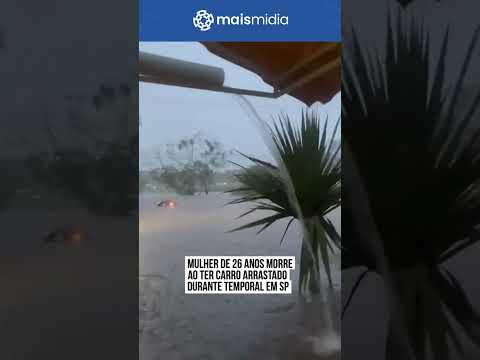 Uma mulher de 26 anos morreu após ter o carro arrastado por enxurrada