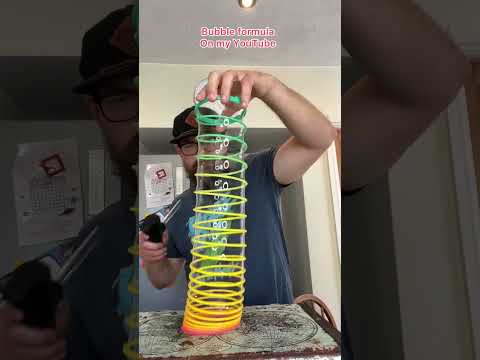 Best slinky bubble trick in the world #bubbles #slinky #funny