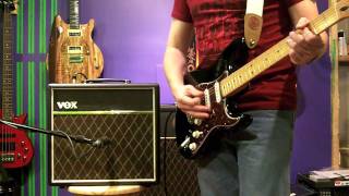 Video thumbnail for GUITAR TONE - VOX PATHFINDER 15R SOUND DEMO by jAMMAN798