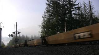 preview picture of video 'HiDef BNSF WB Freight At MP 1754.9  07:08 HRS  5-15-10 Just East Of Gold Bar, WA.'