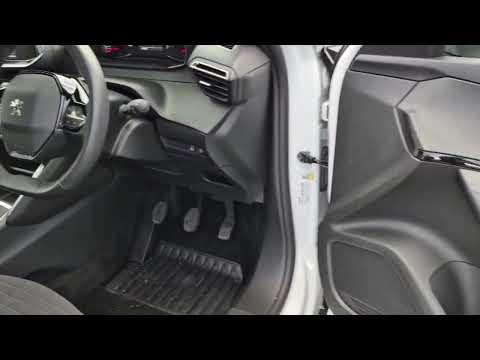 Peugeot 2008 ACTIVE 1.2 100 6.4 4DR - Image 2