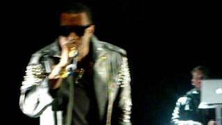 Kanye performs "I'm So Appalled" @ Club Nokia 12/22