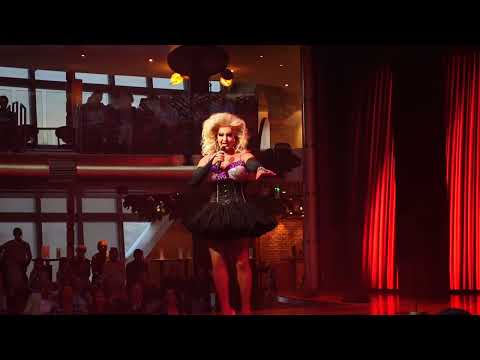 Miss Chantal- Travestie der Extraklasse an Bord der AIDAmar