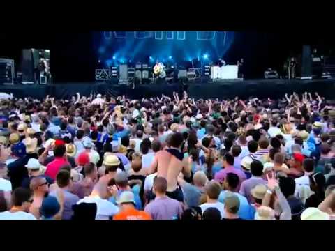 Noel Gallagher - Supersonic [Acoustic Version] [Live V Festival 2012] - Hylands Park, Chelmsford